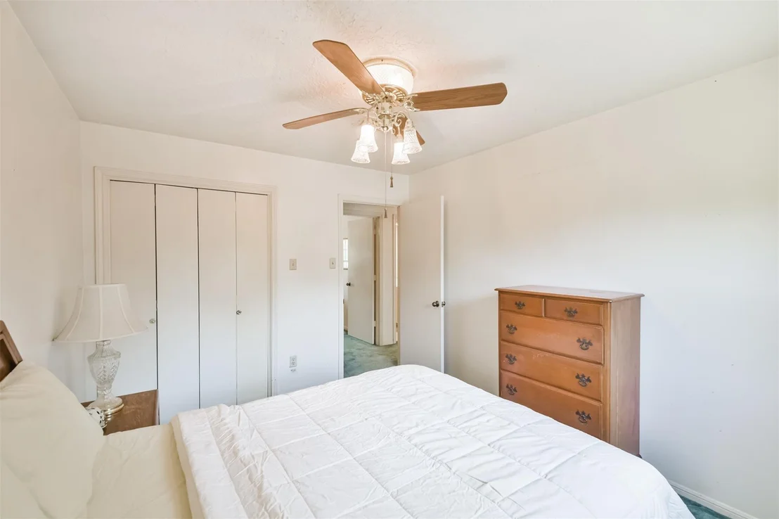 Photo of 1602 N Hollow Drive