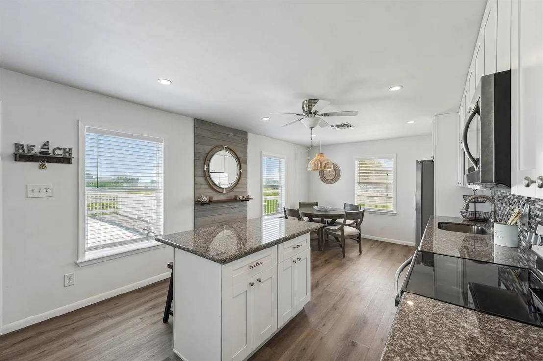 Photo of 16519 Blackbeard Road