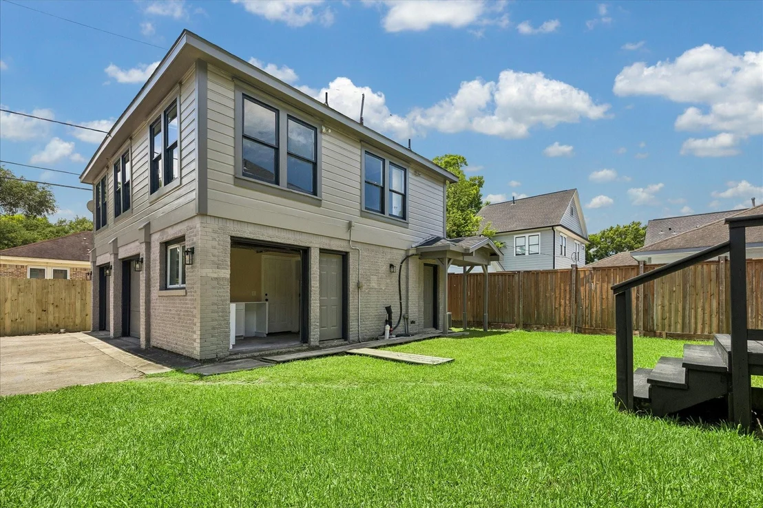 Photo of 4344 Clay Street