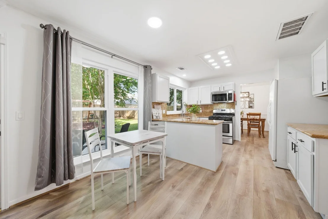 Photo of 815 Sierra Lake Drive
