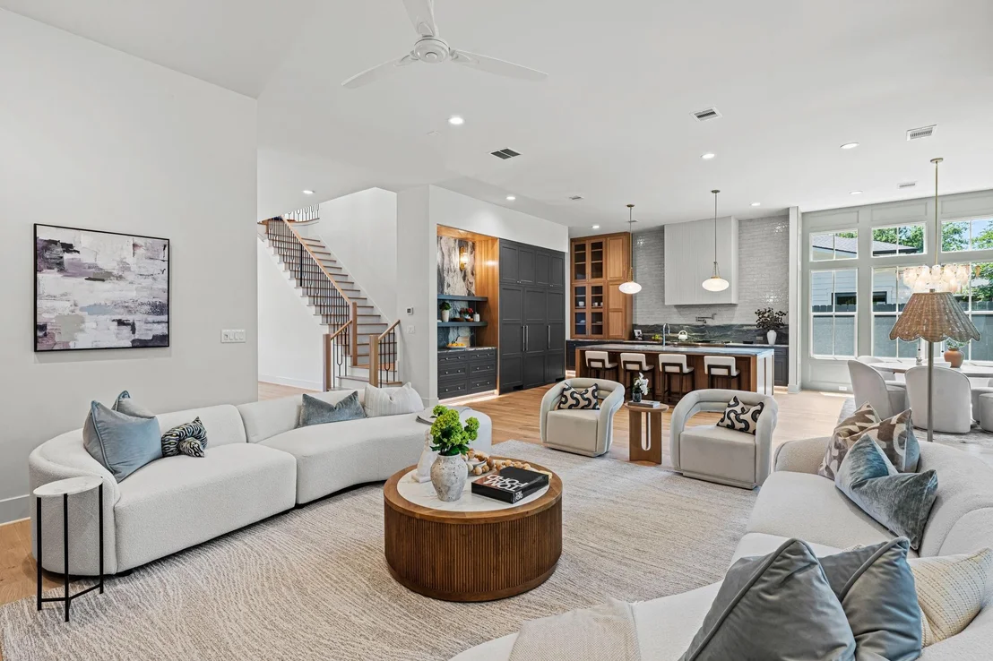 Photo of 1414 Chamboard Lane