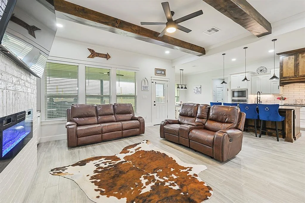 Photo of 11027 Oak Lake Road