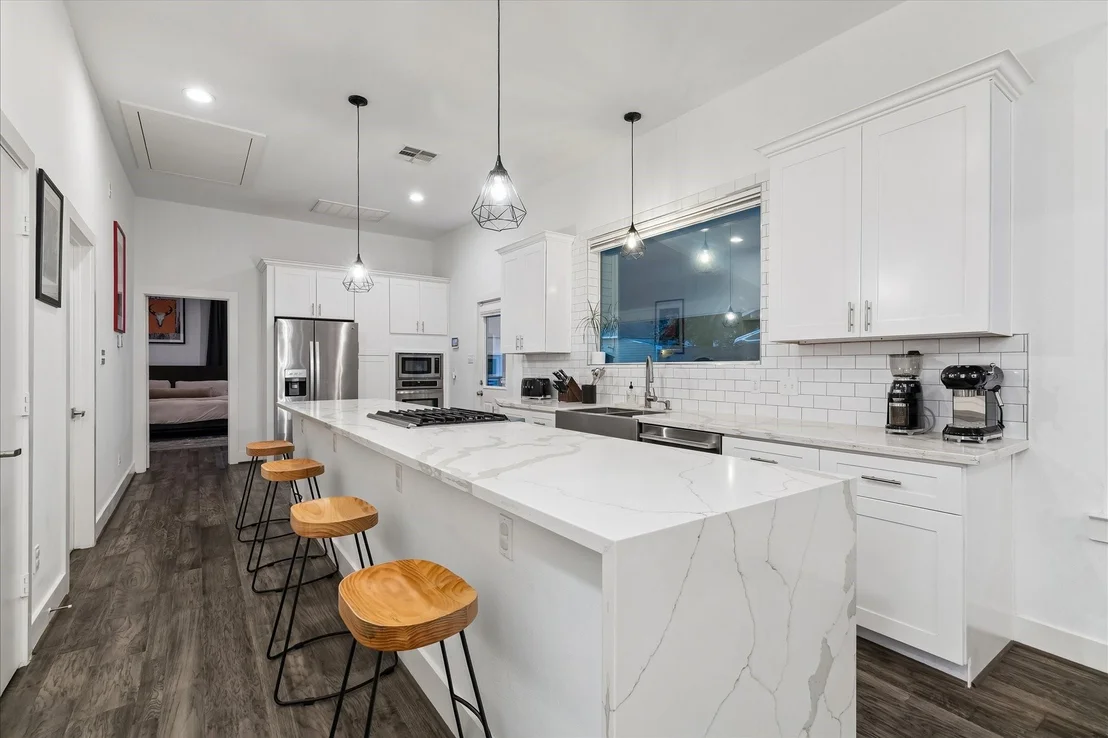 Photo of 2112 Common Street