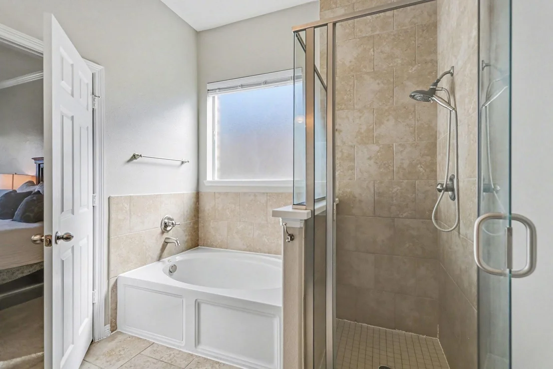 Photo of 27006 Cliff Pointe Lane