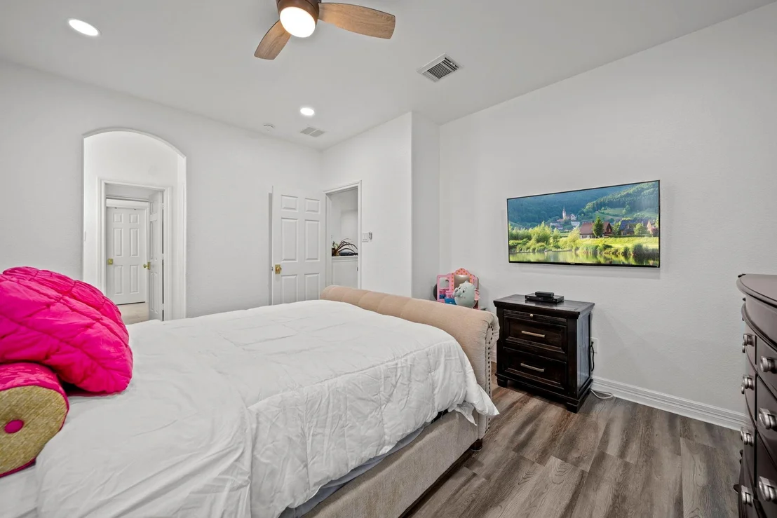 Photo of 5703 Silverthorn Glen Drive