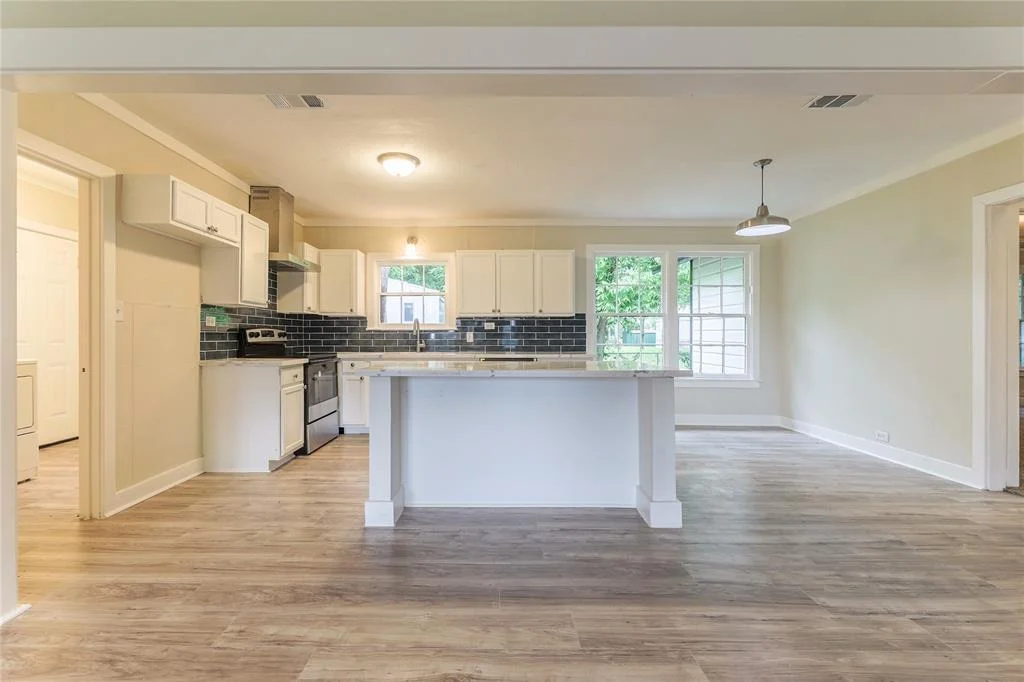Photo of 208 W Jefferson Street
