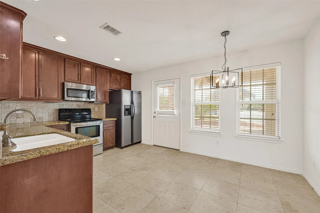 Photo of 2767 Broadway Street