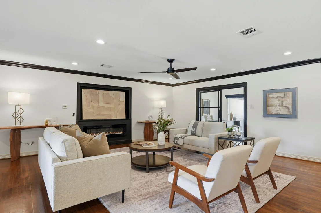 Photo of 2302 Chimney Rock Road