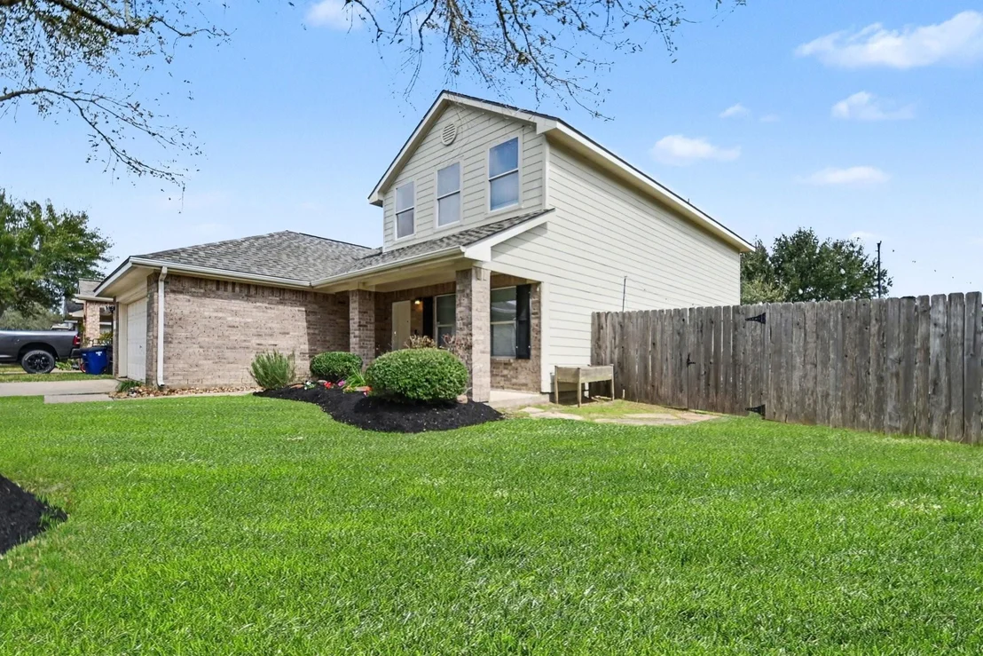 Photo of 6741 River Ridge Lane