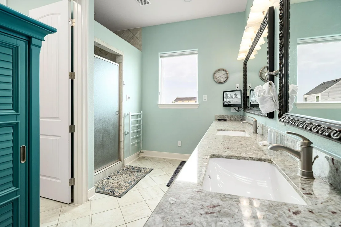 Photo of 4210 Sandpiper