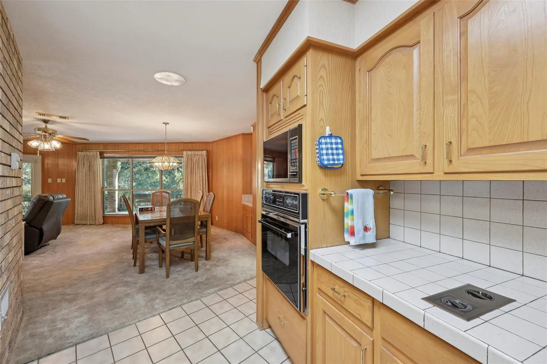 Photo of 220 Broadmoor