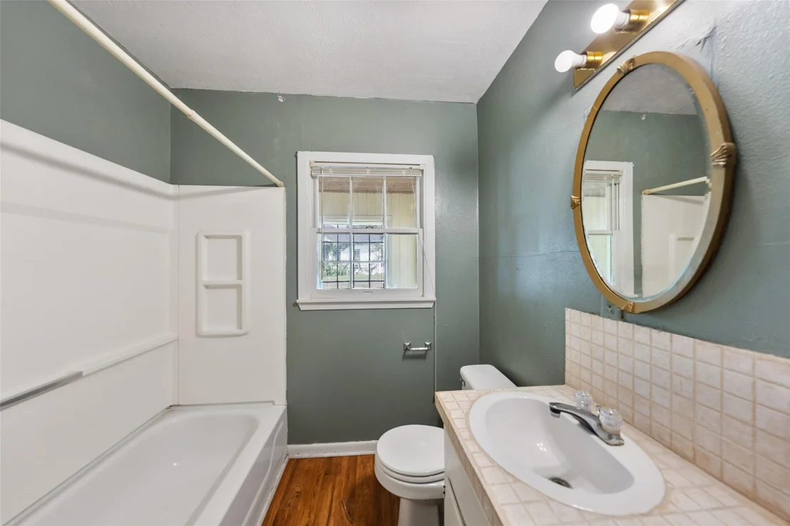 Photo of 810 Main Street