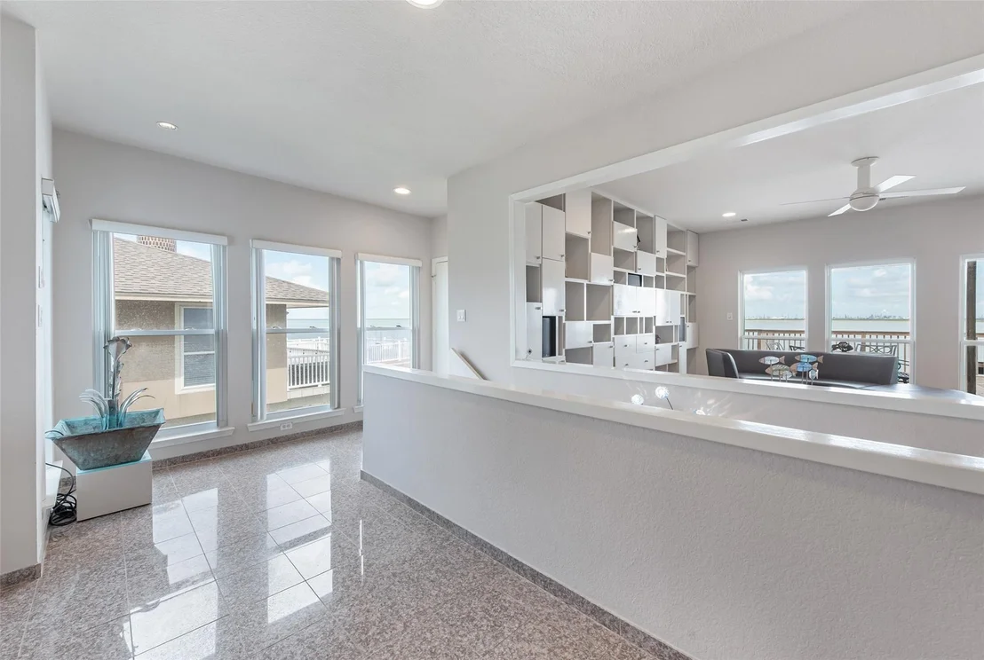 Photo of 1334 Outrigger