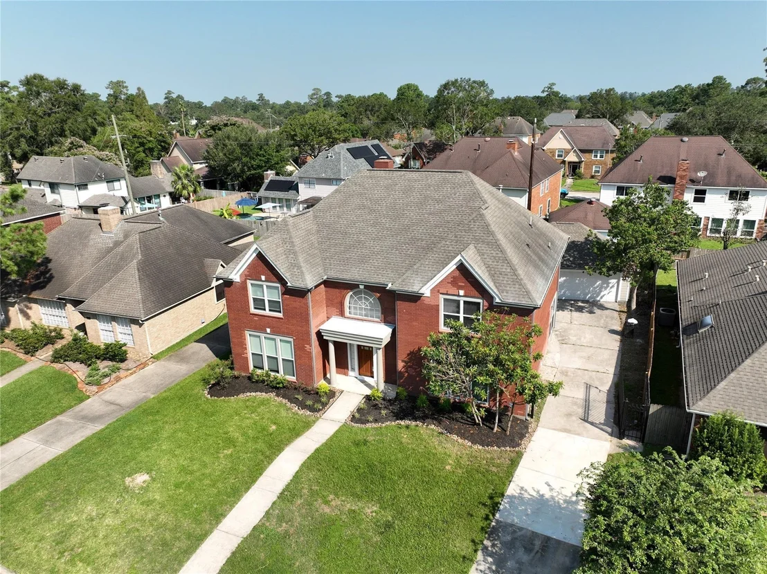 Photo of 6003 Ancient Oaks Drive