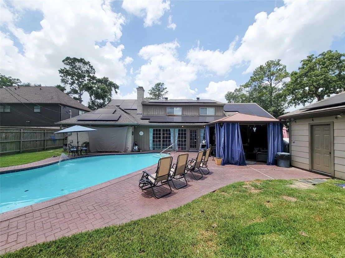 Photo of 6235 Rolling Water Drive