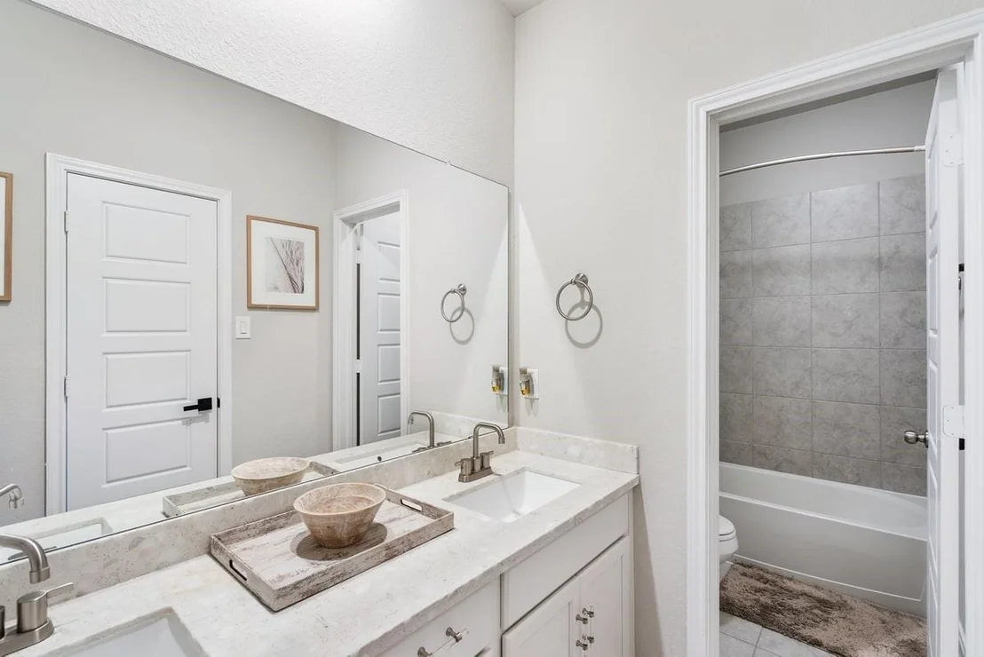 Photo of 1702 Darwin Cedar Drive