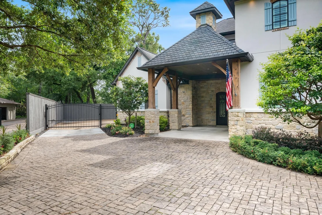 Photo of 21 Carolane Trail