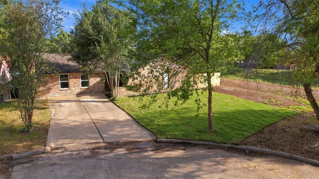 Photo of 7502 Woodsman Trail