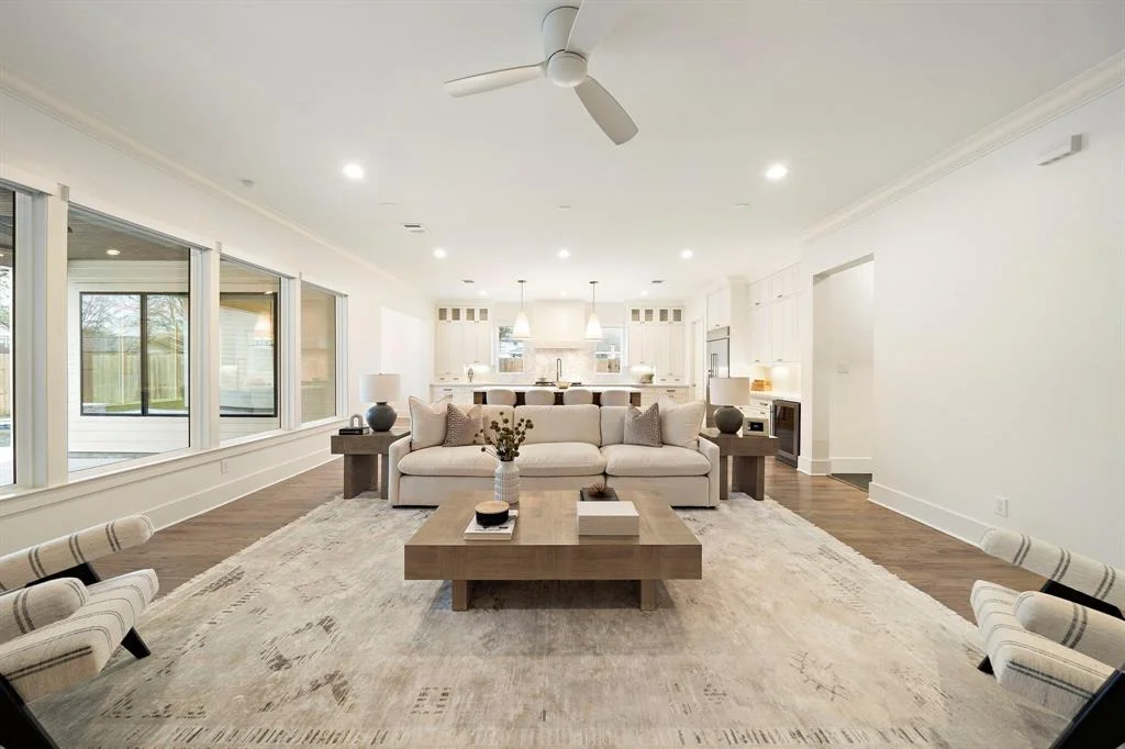 Photo of 1337 Chantilly Lane