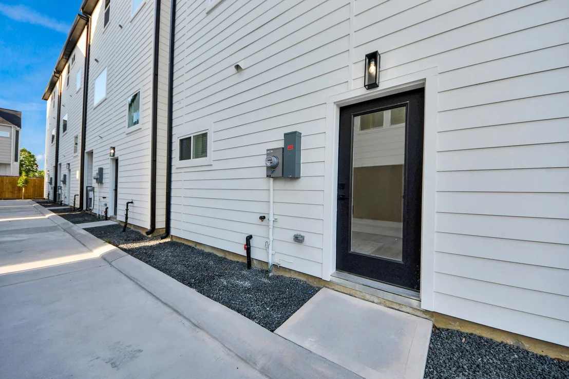 Photo of 7739 Hammerly Boulevard
