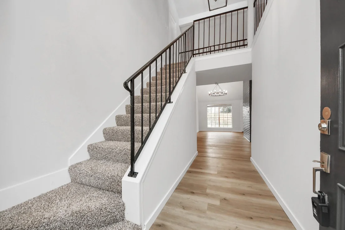 Photo of 718 Land Grant Drive