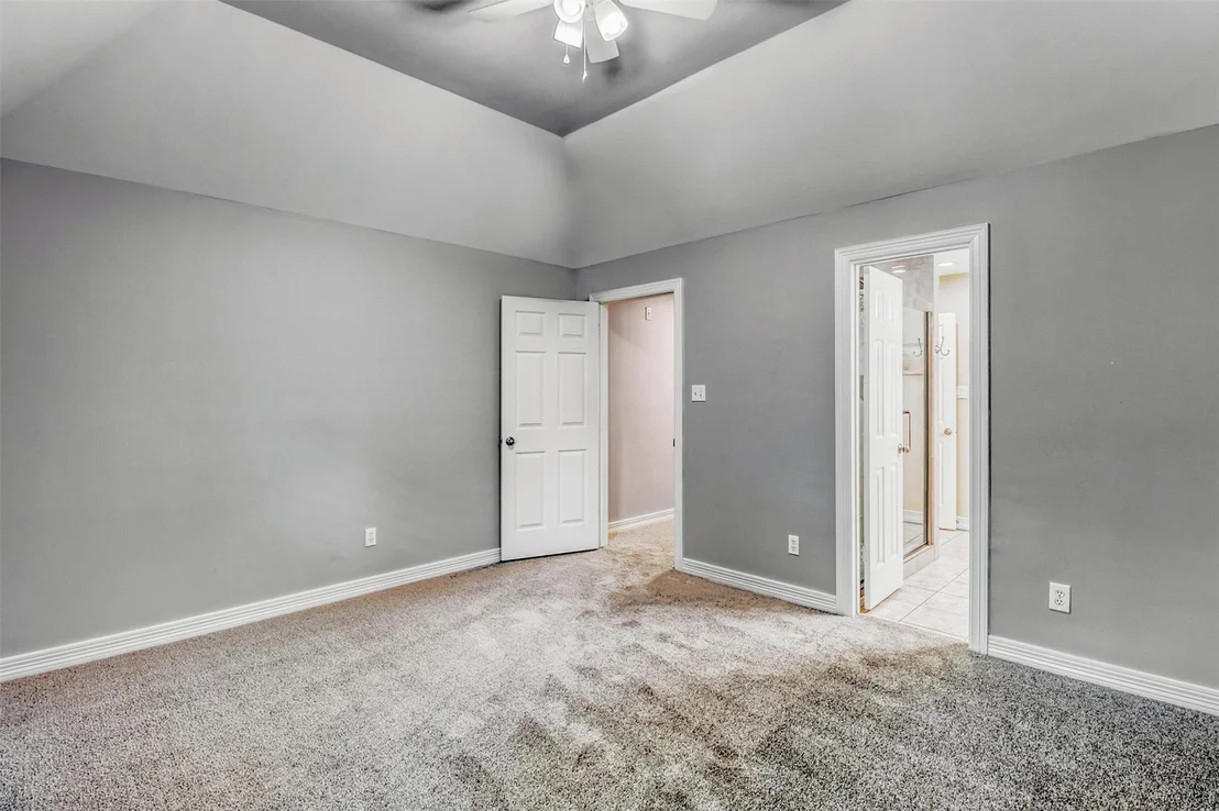 Photo of 24818 Lakebriar Drive