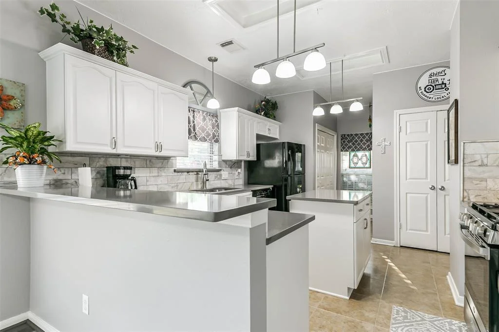 Photo of 4102 Lakepointe Forest Drive