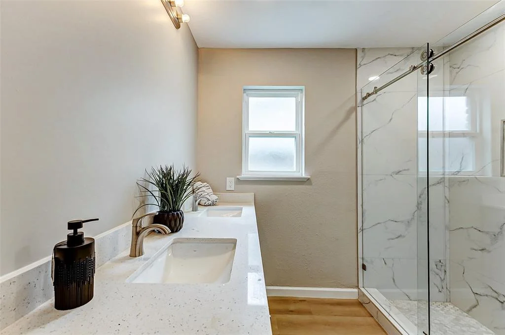 Photo of 6018 Benning Drive