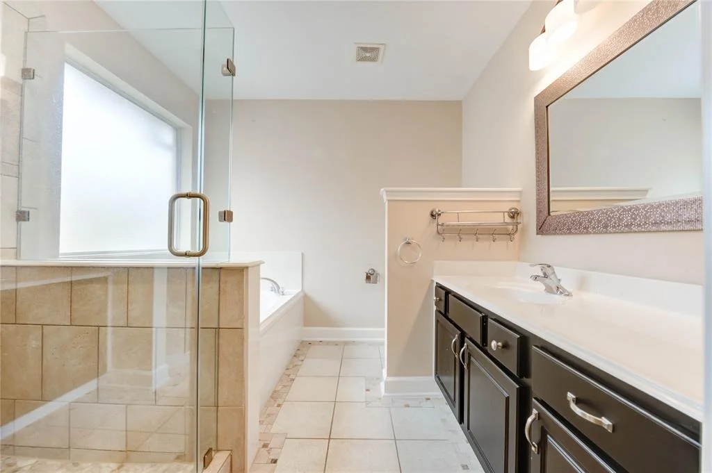 Photo of 14330 Ayers Rock Road