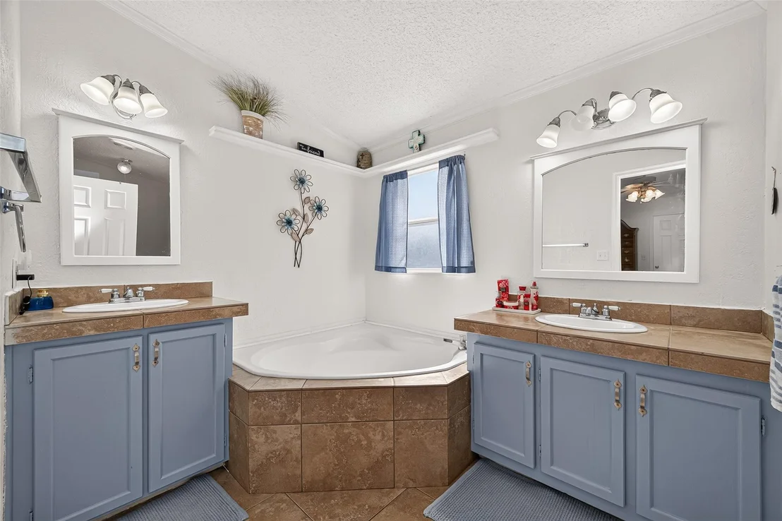 Photo of 14174 Shadow Bay Drive