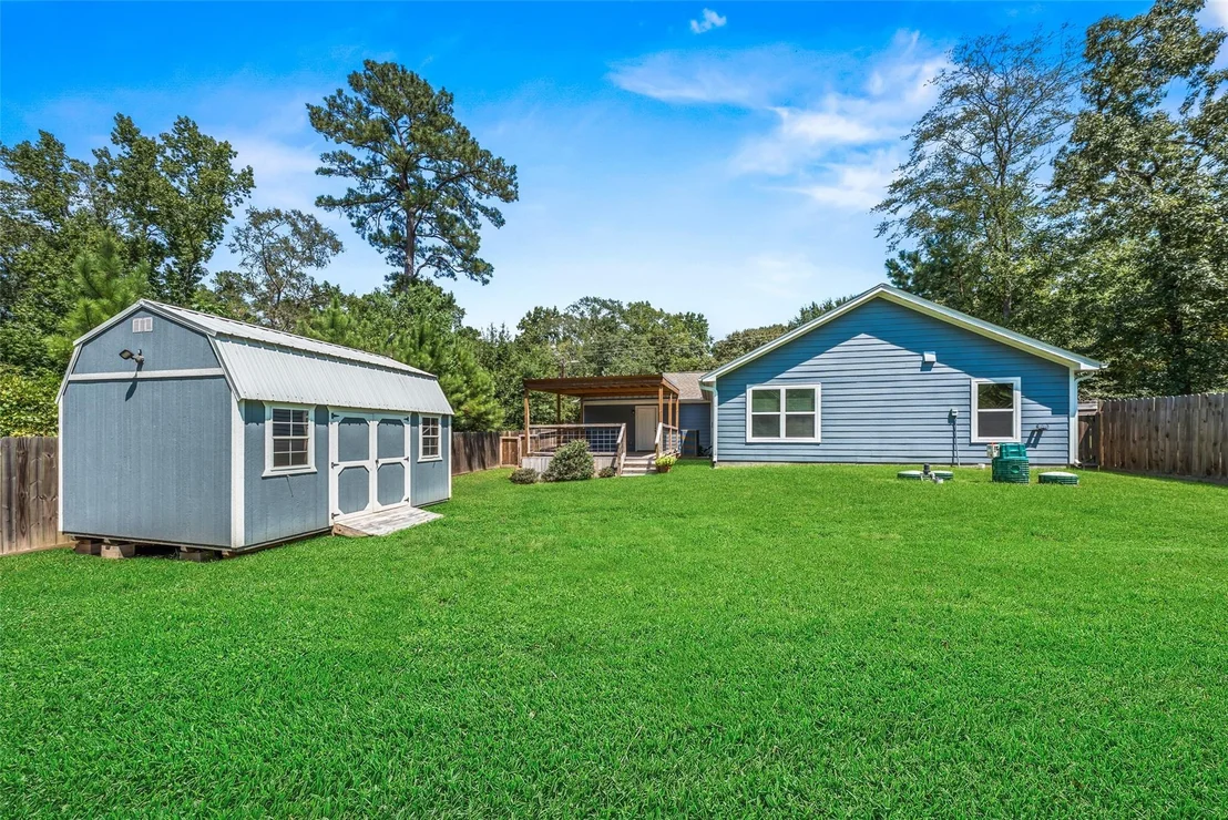 Photo of 15843 Oak Drive
