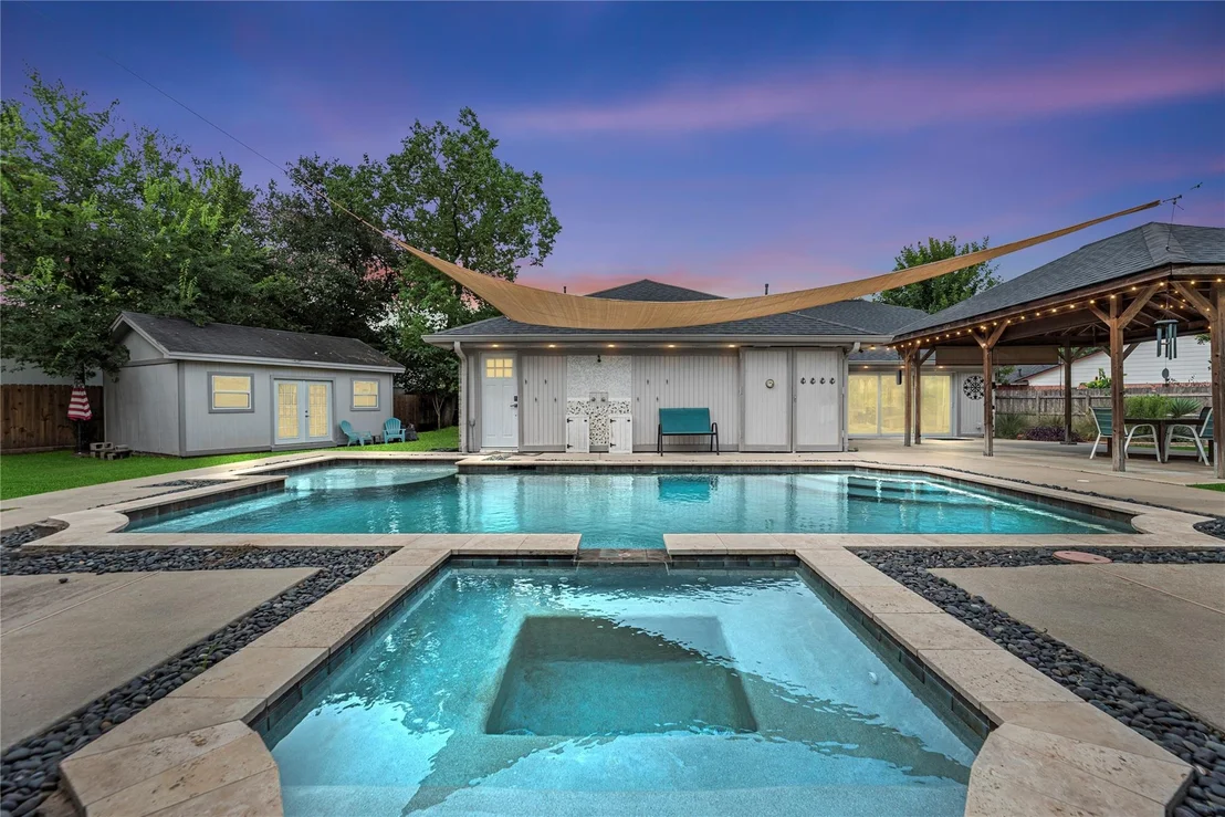 Photo of 2418 Pebbledowne Circle