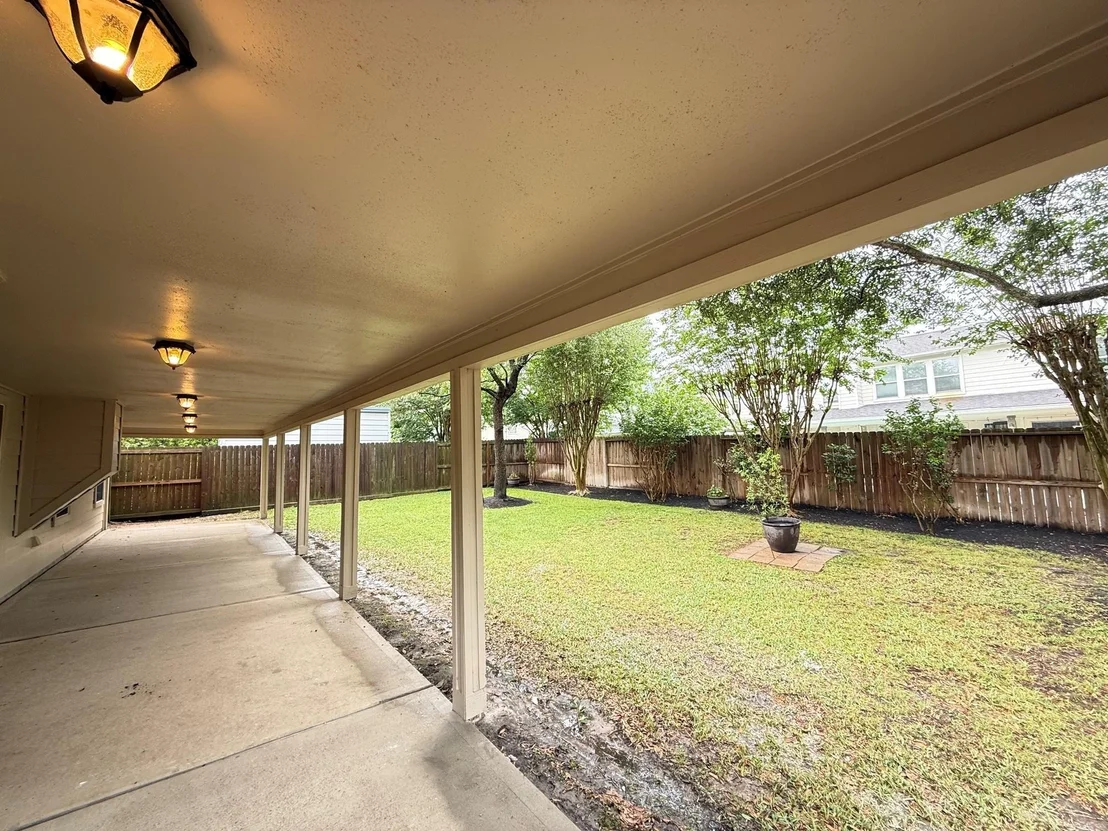 Photo of 19522 Fernhaven Drive