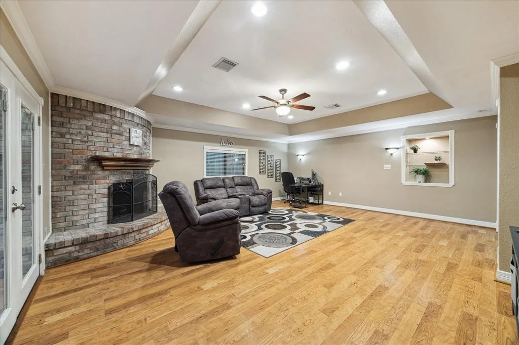 Photo of 5911 Hewitt Drive