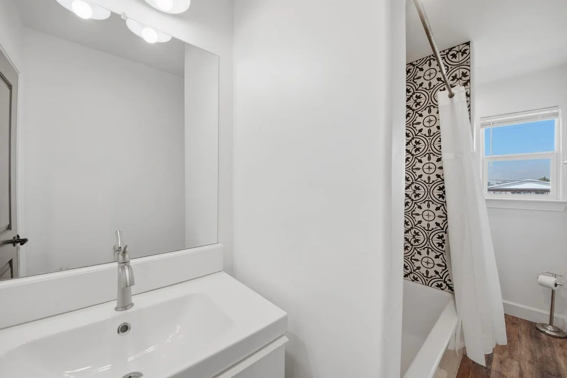 Photo of 706 Beach Drive