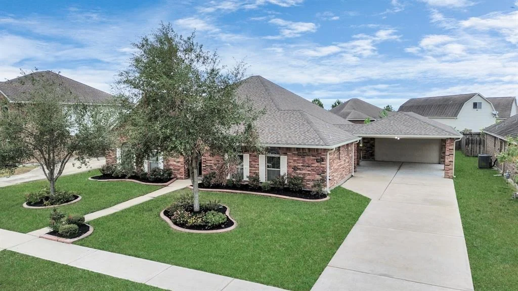 Photo of 6823 Davy Crockett Drive