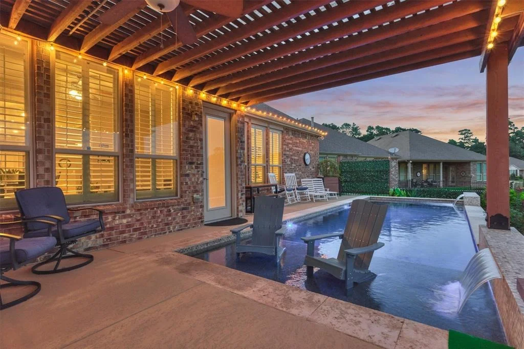 Photo of 368 Connemara Drive