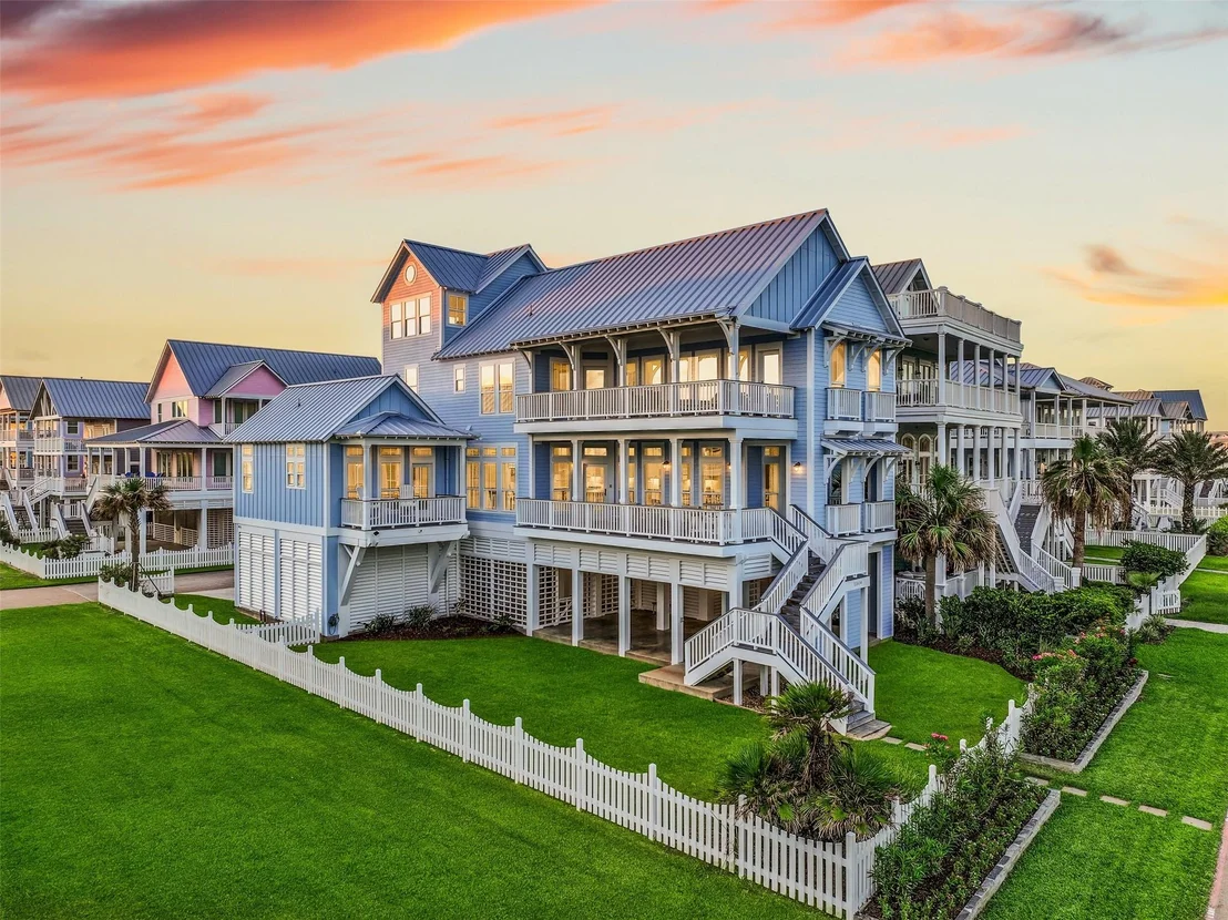 Photo of 11614 Beachside