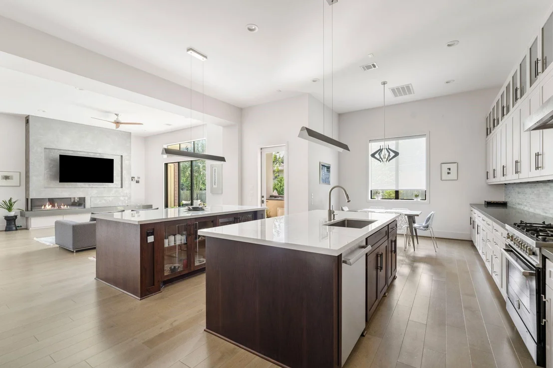 Photo of 5427 Maple Street
