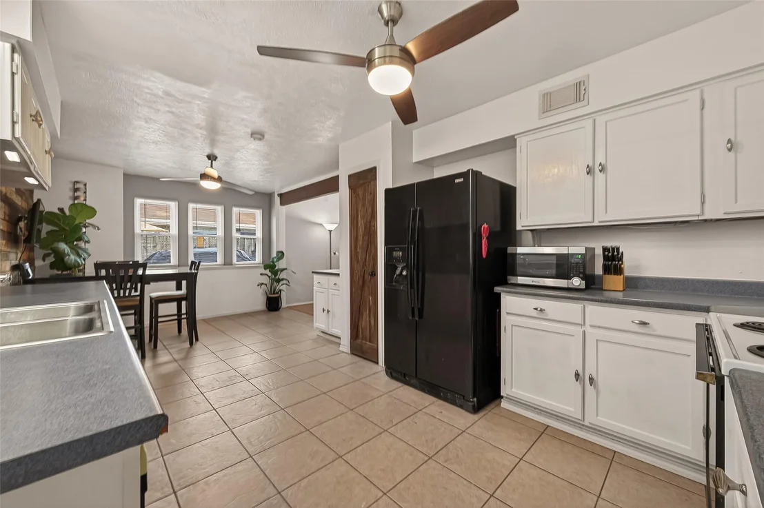 Photo of 10014 Walnut Glen Drive