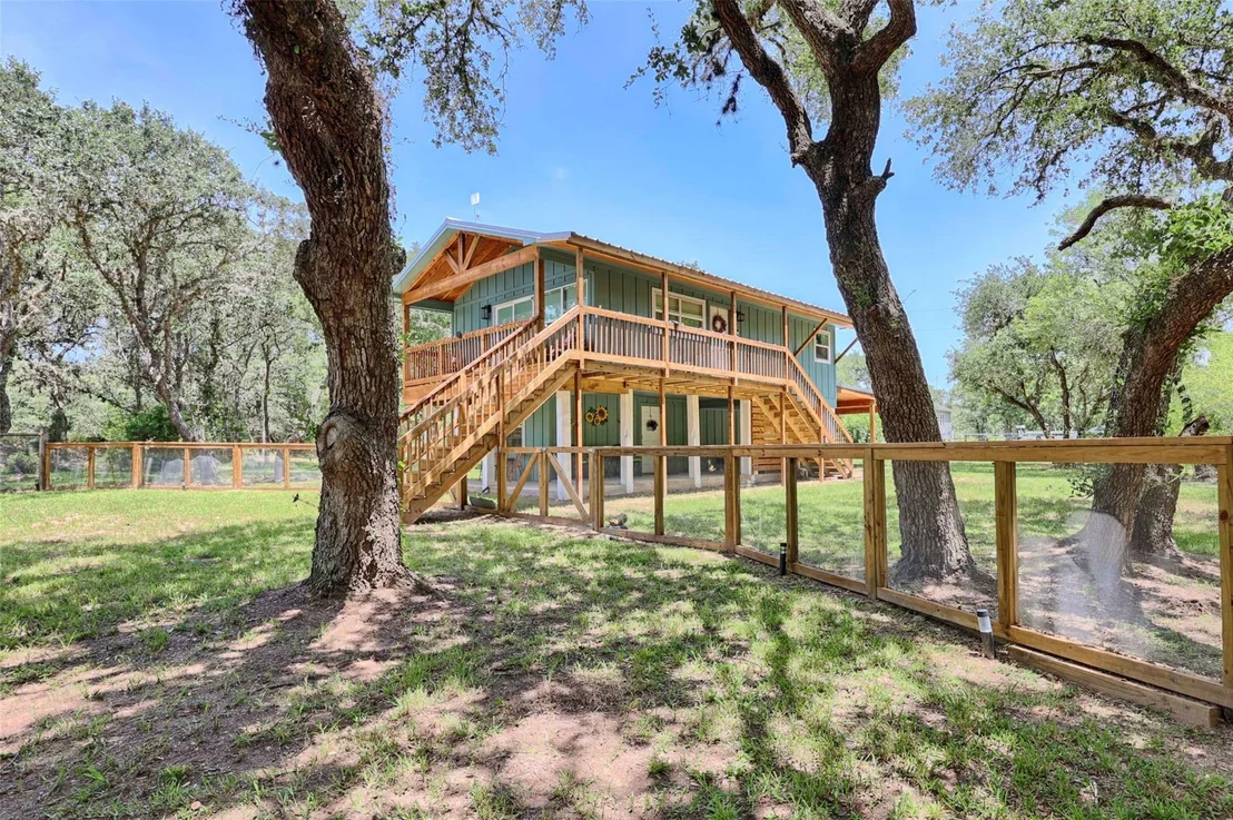 Photo of 207 Hickory Drive