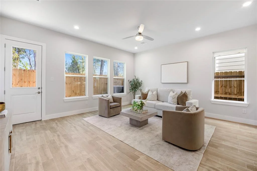 Photo of 6218 Carver Road