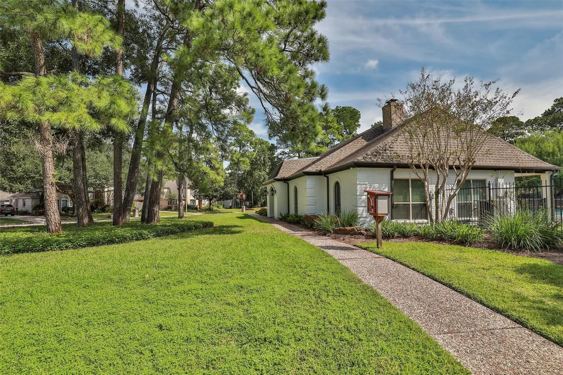 Photo of 6207 Sandypine Drive