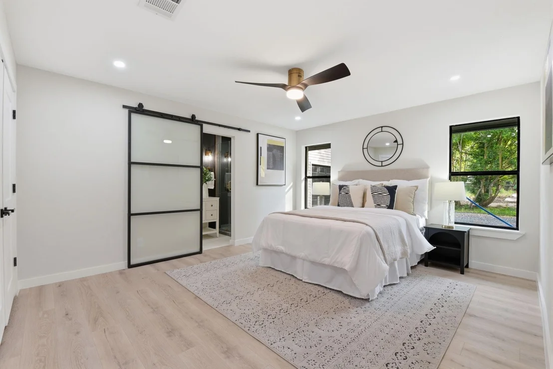Photo of 1011 Sycamore Road