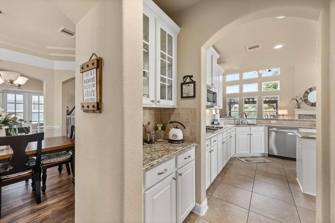 Photo of 28002 Nobbe Hollow Drive