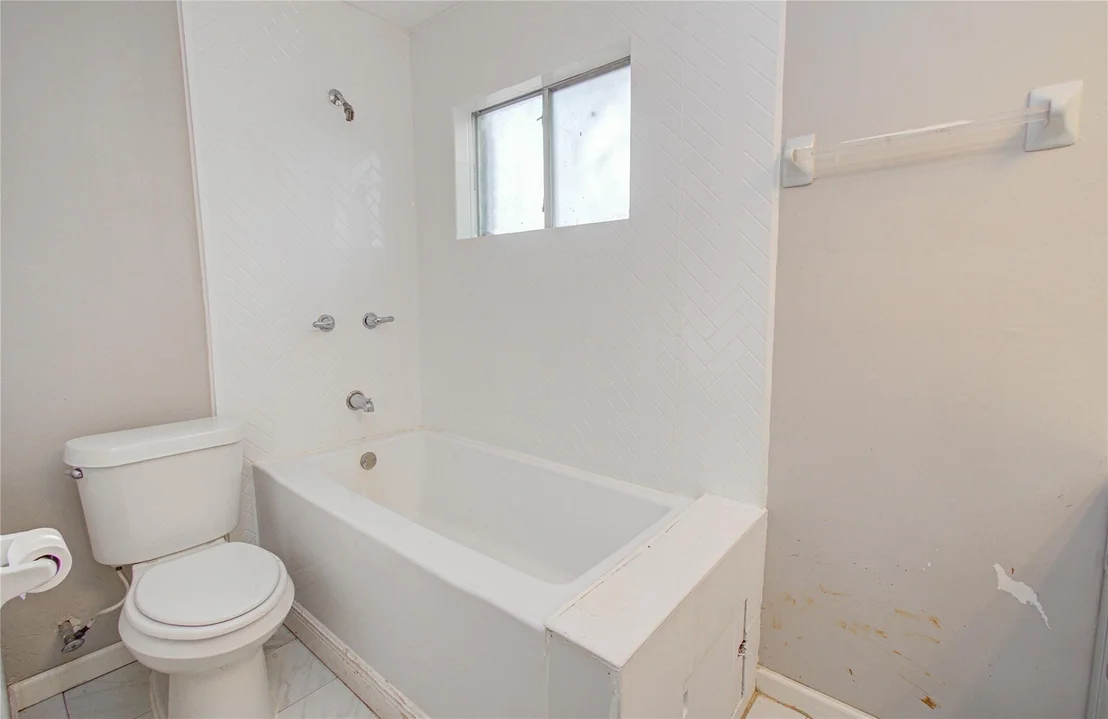 Photo of 9430 Claridge Drive