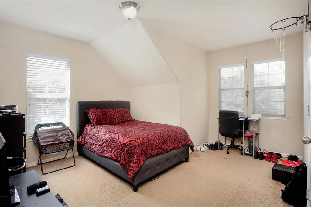 Photo of 25242 Hamden Valley Drive