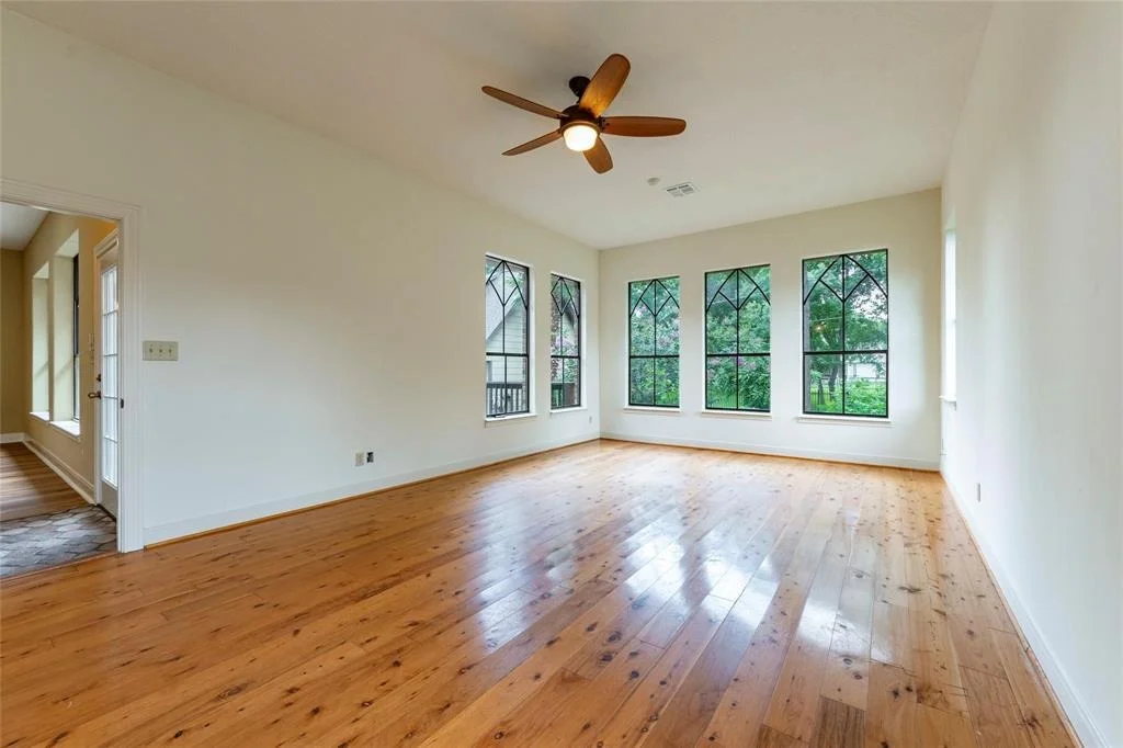 Photo of 2209 Oak Drive
