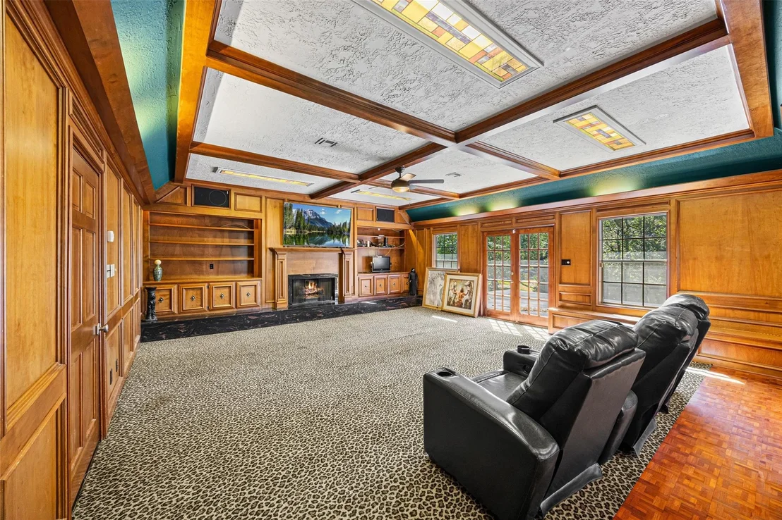 Photo of 1906 Castlerock Drive