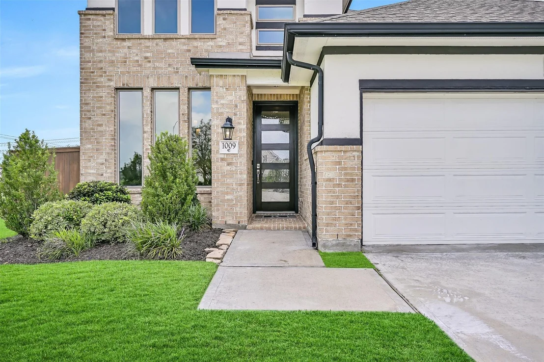 Photo of 1009 Tackett Court